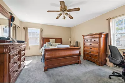 55 Harriet Avenue, Hempstead, NY 11550 - Photo 18