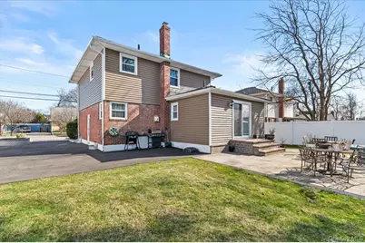 55 Harriet Avenue, Hempstead, NY 11550 - Photo 24