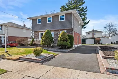 55 Harriet Avenue, Hempstead, NY 11550 - Photo 1