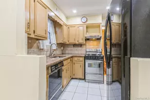 4121 Grace Ave, Bronx, NY 10466 - Photo 6