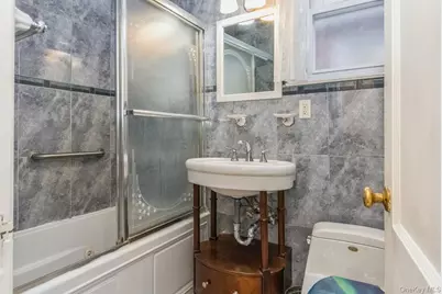 4121 Grace Avenue, Bronx, NY 10466 - Photo 12