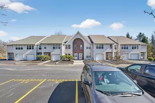 51 Deer Ct Dr, Middletown, NY 10940 - Photo 2