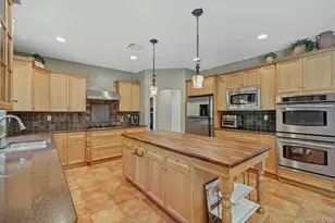 24 Charnwood Dr, Suffern, NY 10901 - Photo 18