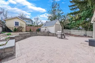 3-40 Manor Rd, Douglaston, NY 11363 - Photo 20