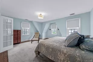 3-40 Manor Rd, Douglaston, NY 11363 - Photo 10