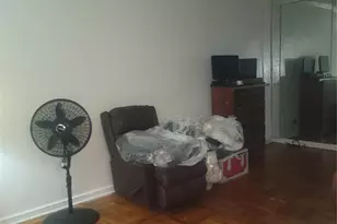 93-10 177th St, Jamaica, NY 11433 - Photo 4