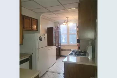 9310 177th Street, Jamaica, NY 11433 - Photo 2