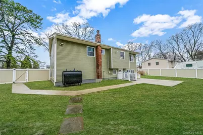 508 Nostrand Avenue, Central Islip, NY 11722 - Photo 6