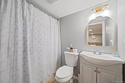 508 Nostrand Avenue, Central Islip, NY 11722 - Photo 36