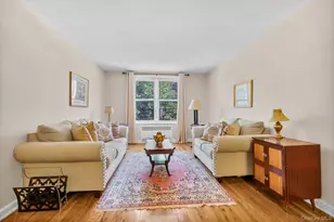 67-30 Clyde St, Forest Hills, NY 11375 - Photo 4