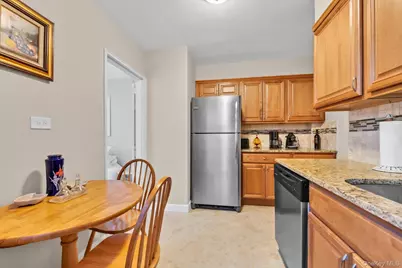 67-30 Clyde Street #3W, Forest Hills, NY 11375 - Photo 6