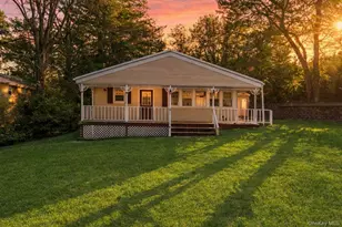 10 Pinedale Ave, Farmingville, NY 11738 - Photo 2