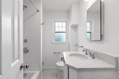 416 Tompkins Avenue #SECOND FLOOR, Mamaroneck, NY 10543 - Photo 10