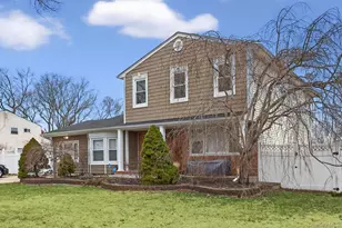 11 Dorchester Dr, Coram, NY 11727 - Photo 32