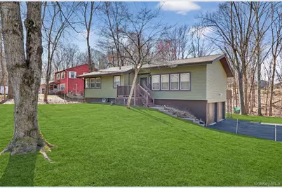 32 Sachson Place, Wappingers Falls, NY 12590 - Photo 1
