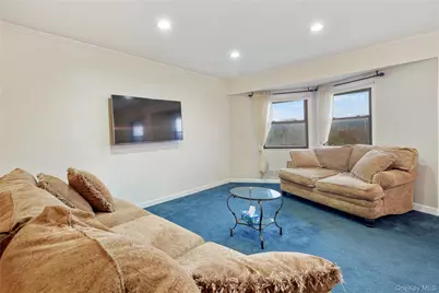 18L Hastings Court, Yorktown Heights, NY 10598 - Photo 4