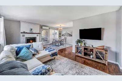 16 Jerome Road, Sound Beach, NY 11789 - Photo 4