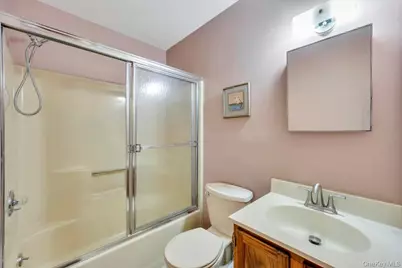 13 Mallard Path, Coram, NY 11727 - Photo 24