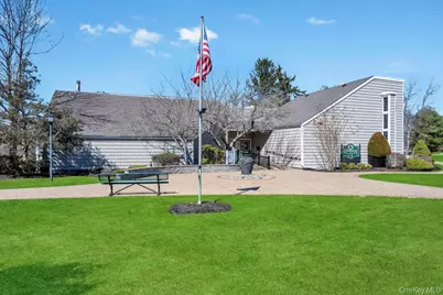 13 Mallard Path, Coram, NY 11727 - Photo 26