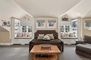 39 Cherry Ln, Syosset, NY 11791 - Photo 30