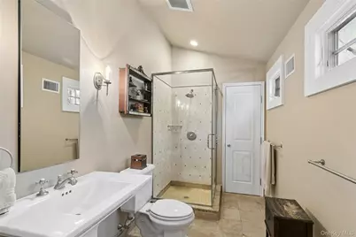 39 Cherry Lane, Syosset, NY 11791 - Photo 32