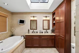39 Cherry Ln, Syosset, NY 11791 - Photo 24