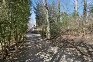 39 Cherry Ln, Syosset, NY 11791 - Photo 44