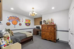 39 Cherry Ln, Syosset, NY 11791 - Photo 26