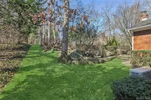 39 Cherry Ln, Syosset, NY 11791 - Photo 44