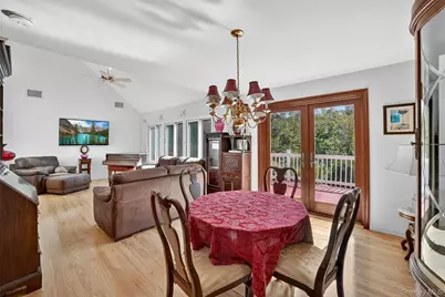 986 Cliff Avenue, Yorktown Heights, NY 10598 - Photo 18