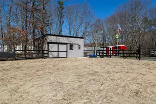 210 Weeks Ave, Manorville, NY 11949 - Photo 32