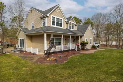 210 Weeks Avenue, Manorville, NY 11949 - Photo 2