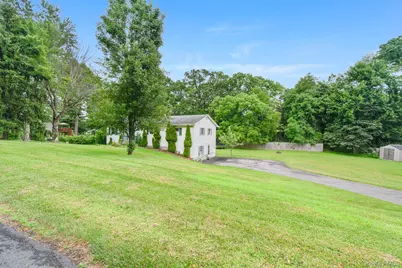 8 Larissa Lane, Wappingers Falls, NY 12590 - Photo 2