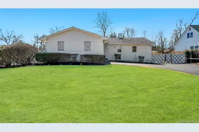 10 Sutton Place, Ronkonkoma, NY 11779 - Photo 10