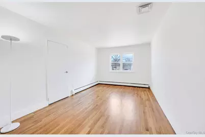 10 Sutton Place, Ronkonkoma, NY 11779 - Photo 30