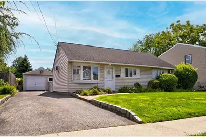 35 Vernon Street, Plainview, NY 11803 - Photo 1