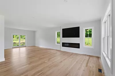 240 Mahopac Avenue, Somers, NY 10598 - Photo 10