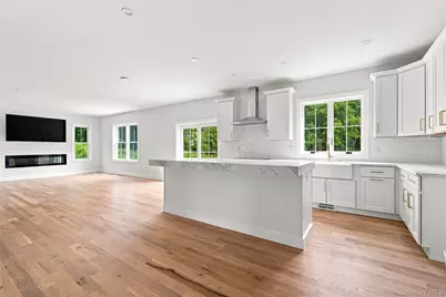 240 Mahopac Avenue, Somers, NY 10598 - Photo 8