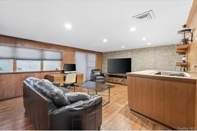 600 Hungry Harbor Road, Woodmere, NY 11581 - Photo 20