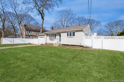 3 Grand Haven Drive, Commack, NY 11725 - Photo 2