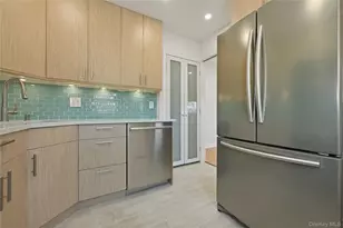 260-55 Union Tpke, Glen Oaks, NY 11004 - Photo 12