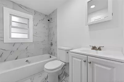 21 Maple Avenue, Port Jefferson, NY 11776 - Photo 10