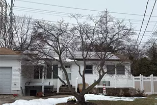 4429 Express Dr N, Ronkonkoma, NY 11779 - Photo 12