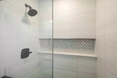 36 Stauber Drive, Plainview, NY 11803 - Photo 16