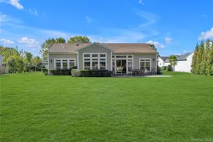 39 Hamlet Woods Dr, Saint James, NY 11780 - Photo 24