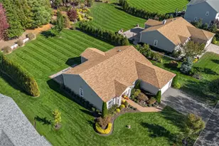 39 Hamlet Woods Dr, Saint James, NY 11780 - Photo 2