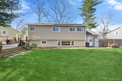 34 Foxwood Drive E, Huntington Station, NY 11746 - Photo 28