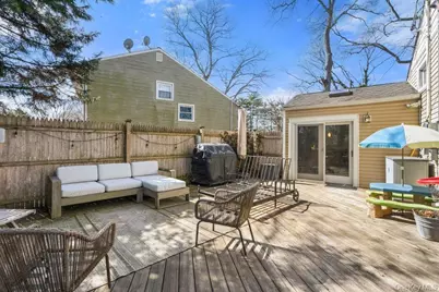 34 Foxwood Drive E, Huntington Station, NY 11746 - Photo 26
