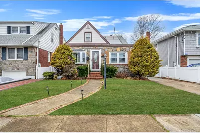 12 Edna Court, Valley Stream, NY 11580 - Photo 1