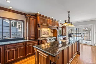 12 Davison Ave, East Rockaway, NY 11518 - Photo 2